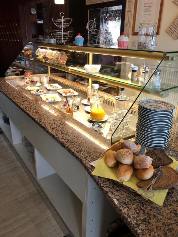 Hotel Cafe Meynen Bad Münder am Deister Eksteriør billede