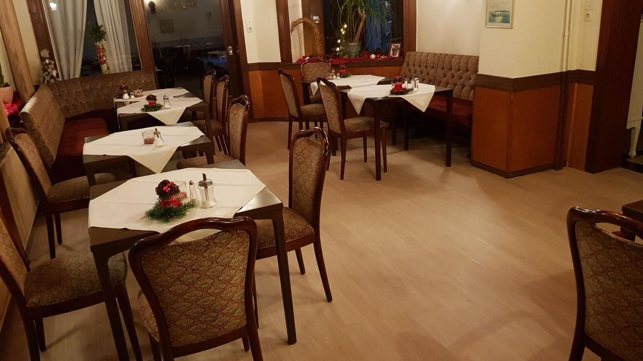 Hotel Cafe Meynen Bad Münder am Deister Eksteriør billede