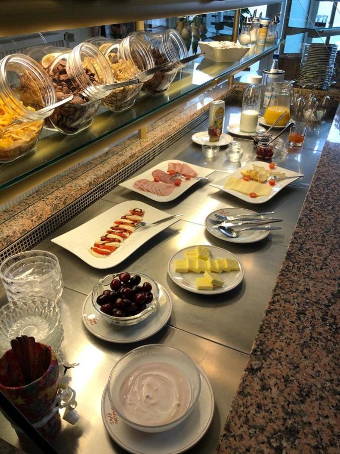 Hotel Cafe Meynen Bad Münder am Deister Eksteriør billede